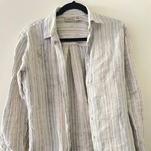 Tailed fit blouse.100% linen